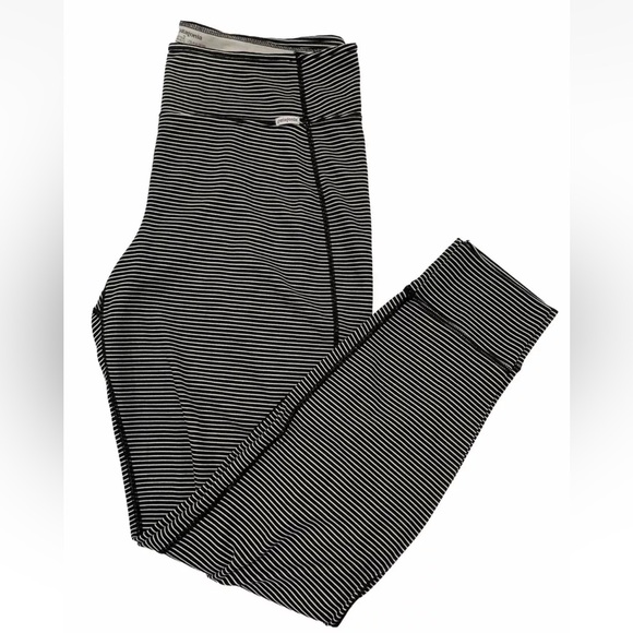 Patagonia Pants - Patagonia Women’s size XL  Black White Stripe Capilene 2 Lightweight Leggings